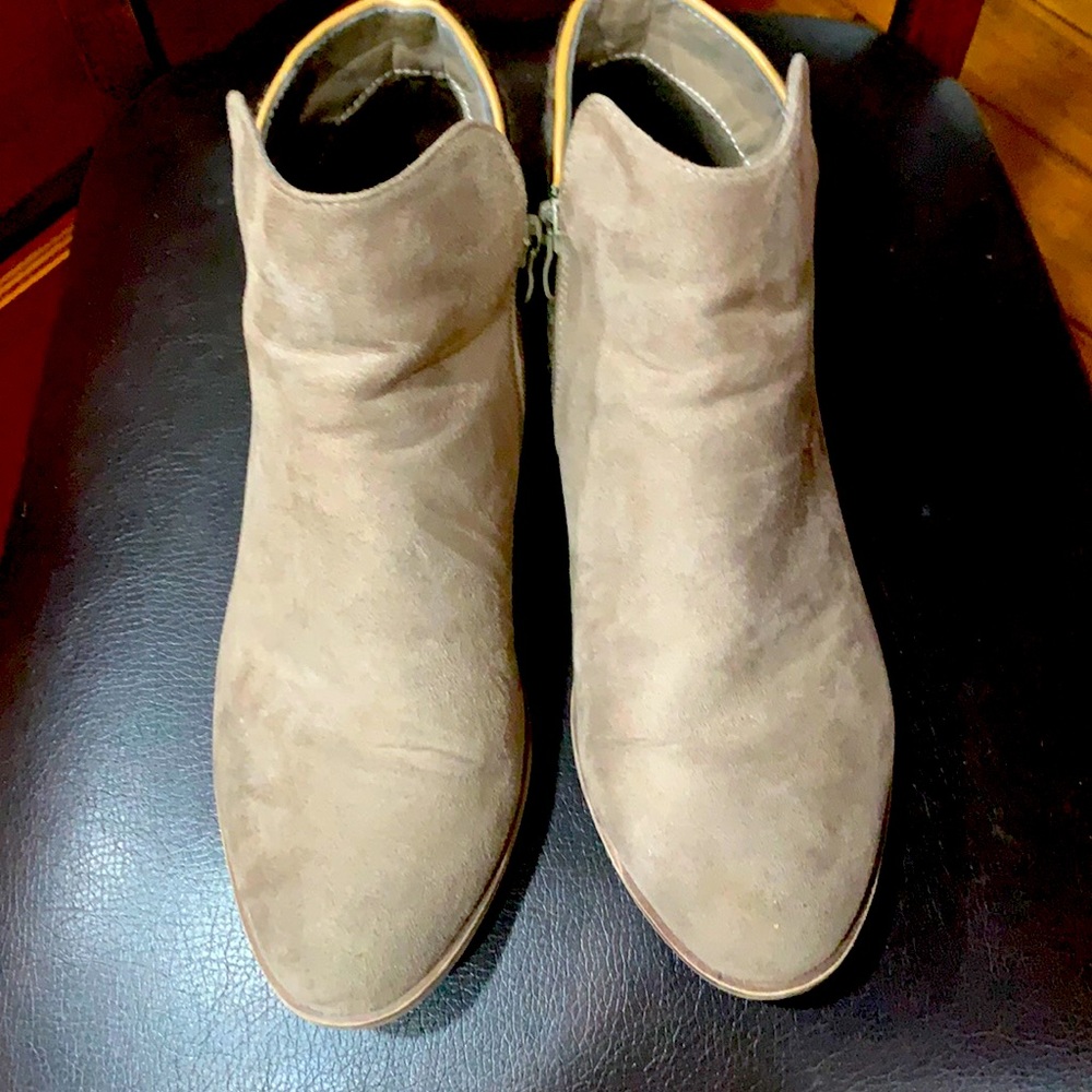 Ankle boots